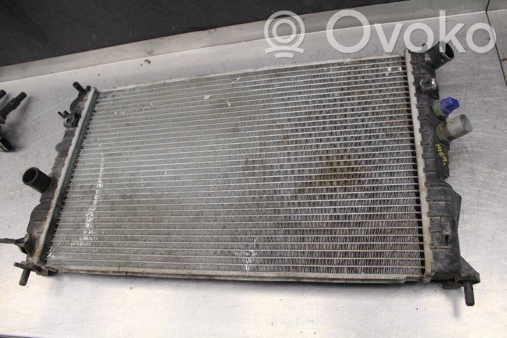 Opel Vectra B Chłodnica 