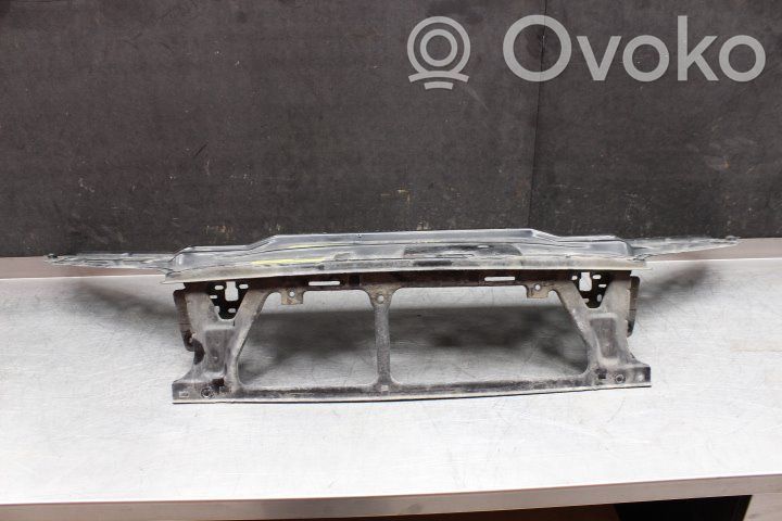 Volvo V70 Staffa del pannello di supporto del radiatore parte superiore 