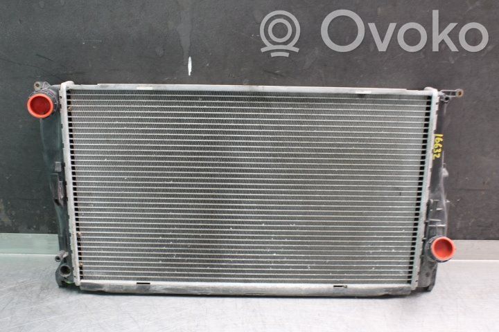 BMW 1 E81 E87 Aušinimo skysčio radiatorius 