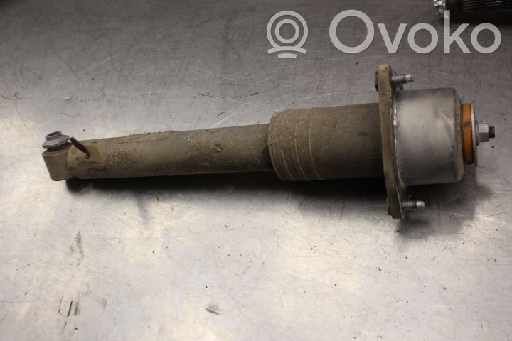 Takaiskunvaimennin   33526781923