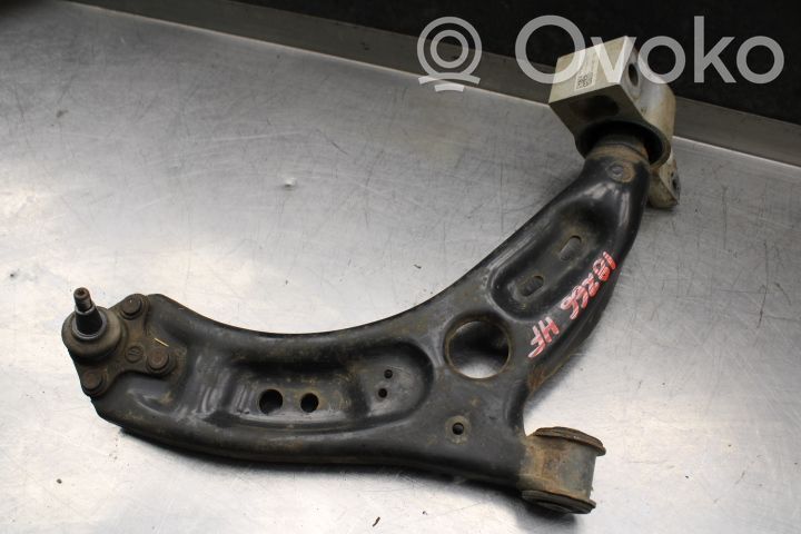 Volkswagen PASSAT B7 Braccio di controllo sospensione anteriore inferiore/braccio oscillante