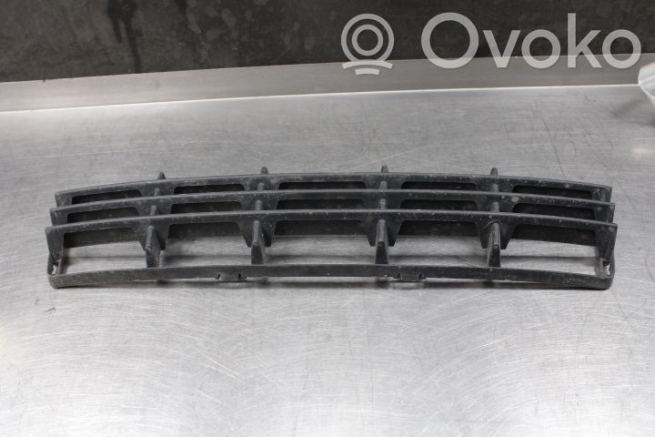 Oberes Gitter vorne