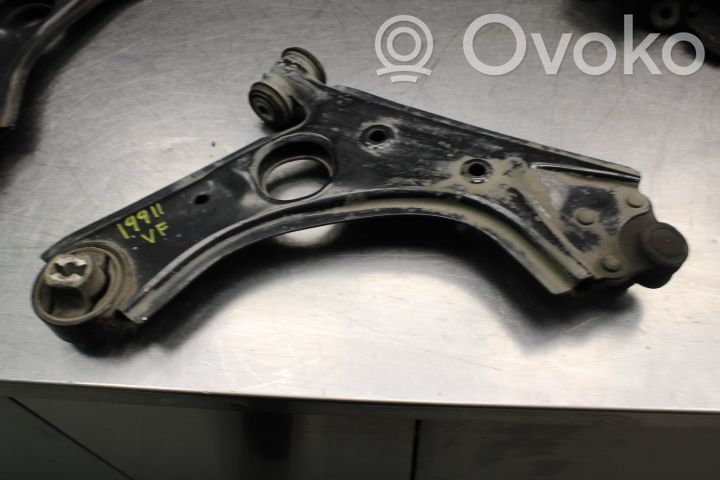 Opel Combo C Front lower control arm/wishbone 