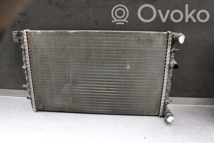 Volkswagen Polo IV 9N3 Radiatore di raffreddamento 