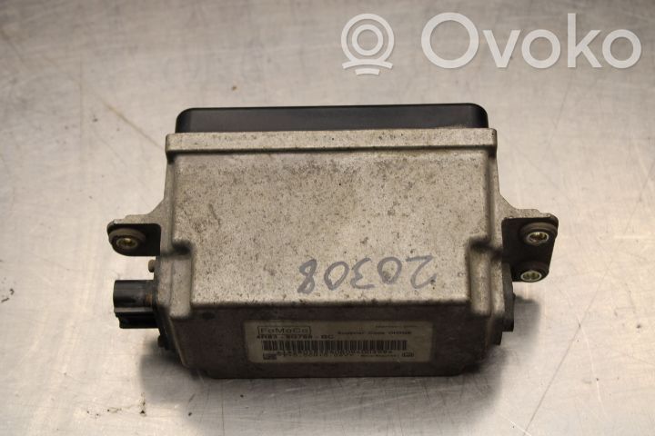 Radar / Czujnik Distronic   4R839G768BC