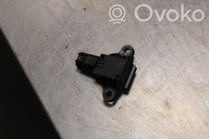 Sensor impacto/accidente para activar Airbag   31406731