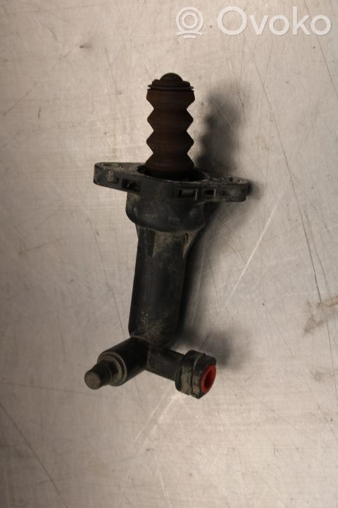 Cilindro secondario della frizione   5Q0721261K