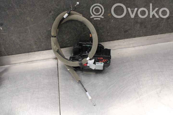 Nissan Qashqai Takaoven lukko 