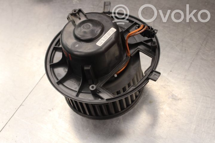 Volkswagen PASSAT B7 Ventola riscaldamento/ventilatore abitacolo