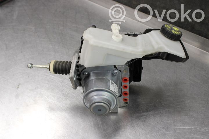 Volvo XC90 Brake booster 