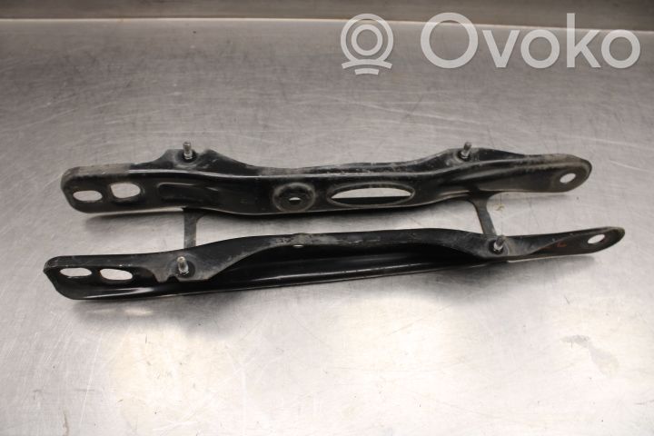 BMW 5 G30 G31 G38 Takatukivarsi 