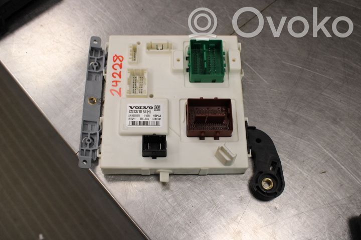 Volvo XC90 Fuse module 