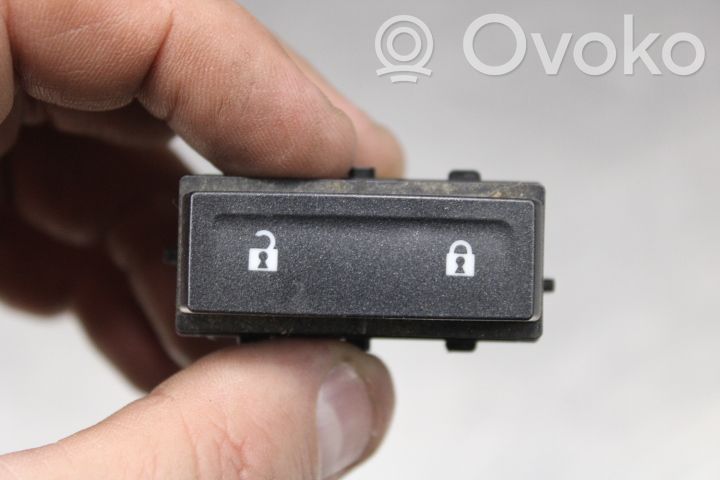 Central locking switch button   22901816,22901816