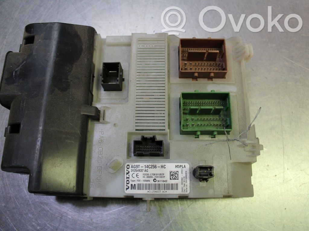 Volvo V70 Modul siguranțe 