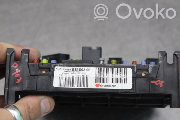 Rover 45 Ramka / Moduł bezpieczników 