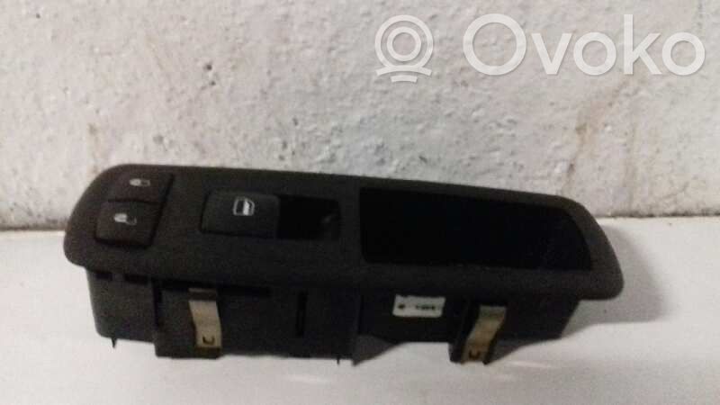 Chrysler Grand Voyager V Interruptor del elevalunas eléctrico 