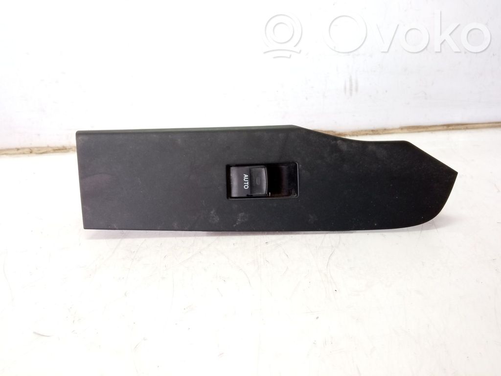 Electric window control switch   848100D030