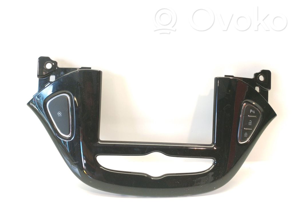 Opel Corsa E Verkleidung Heckklappe 