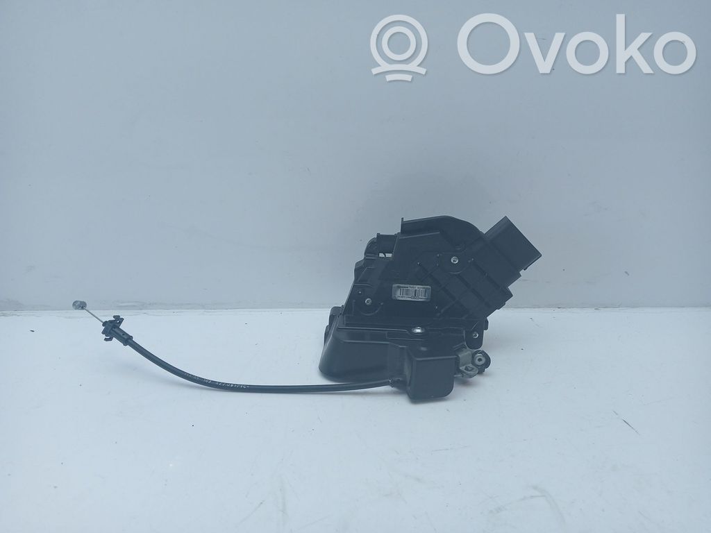Priekšpusē slēdzene   7M5AR21812AA,3439MC75RB