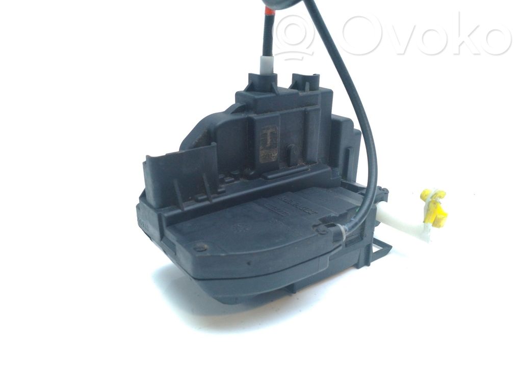 Priekšpusē slēdzene   805019U10B