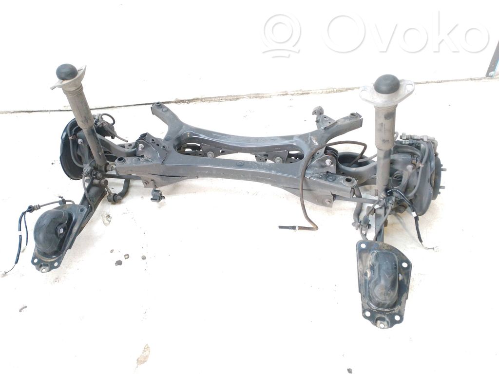 Toyota Corolla E160 E170 Galinis tiltas su reduktoriumi 