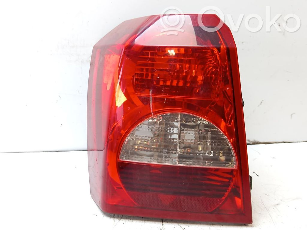 Dodge Caliber Galinis žibintas kėbule 