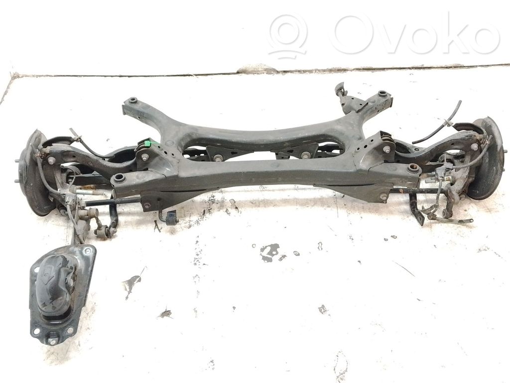 Toyota Corolla E160 E170 Galinis tiltas su reduktoriumi 