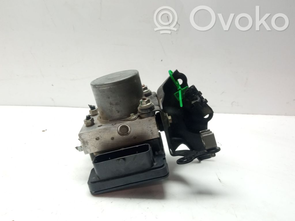 Toyota Corolla Verso E121 ABS-pumppu 