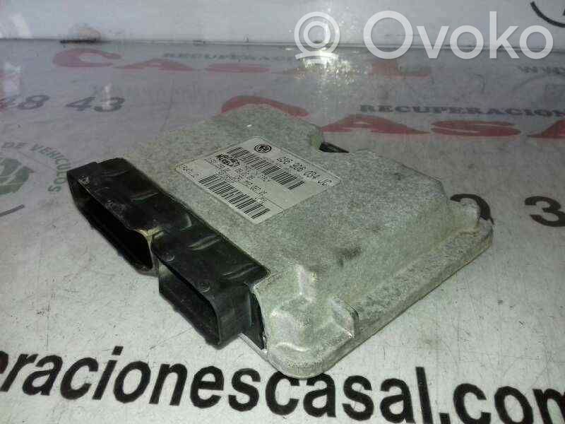 Volkswagen Polo IV 9N3 Sterownik / Moduł ECU 