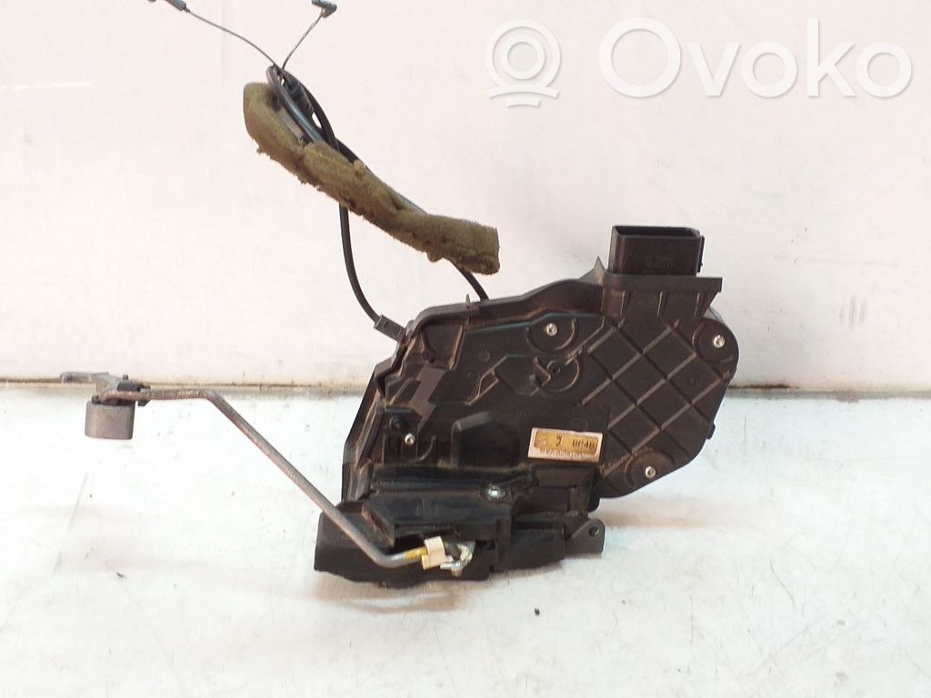 Mazda 5 Front door lock 