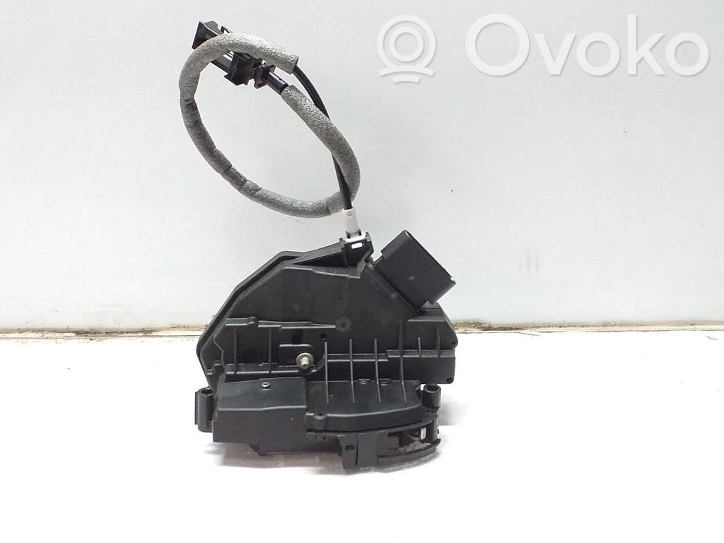 Ford Focus Takaoven lukko 