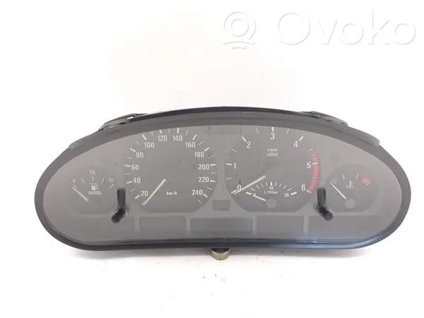 BMW 3 E36 Spidometras (prietaisų skydelis) 