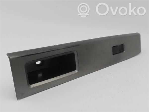 Electric window control switch   CD8566370