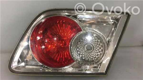 Mazda 6 Aizmugurējais lukturis pārsegā 