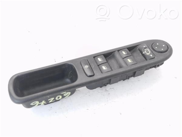 Peugeot 307 Electric window control switch 