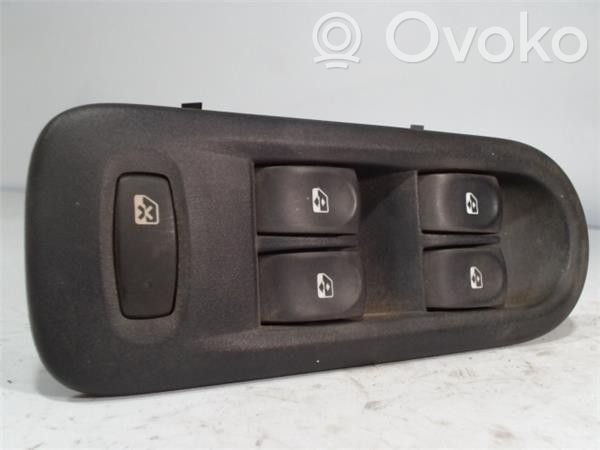 Renault Clio III Interrupteur commade lève-vitre