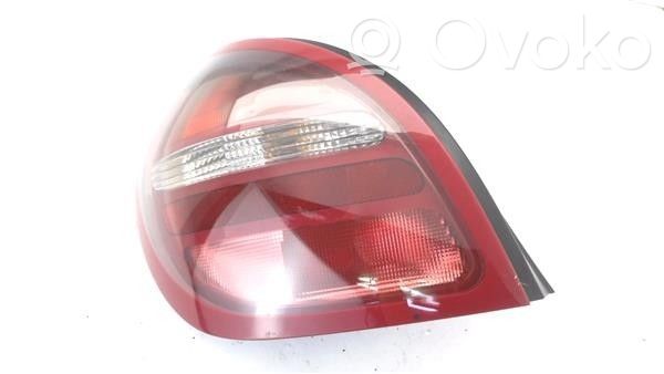 Nissan Almera N16 Luci posteriori