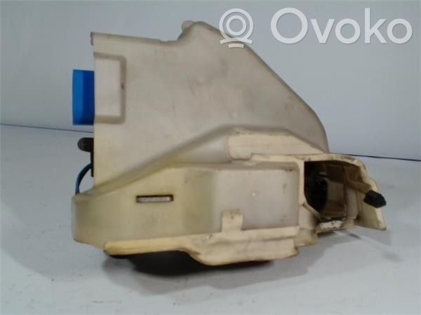 Volkswagen Golf SportWagen Cerradura de puerta delantera
