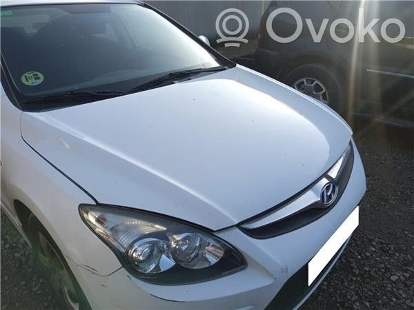 Hyundai i30 Konepelti