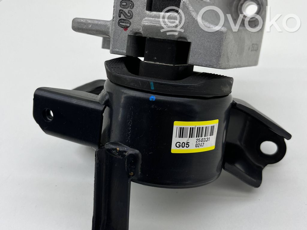 Engine mount bracket   21832G6050