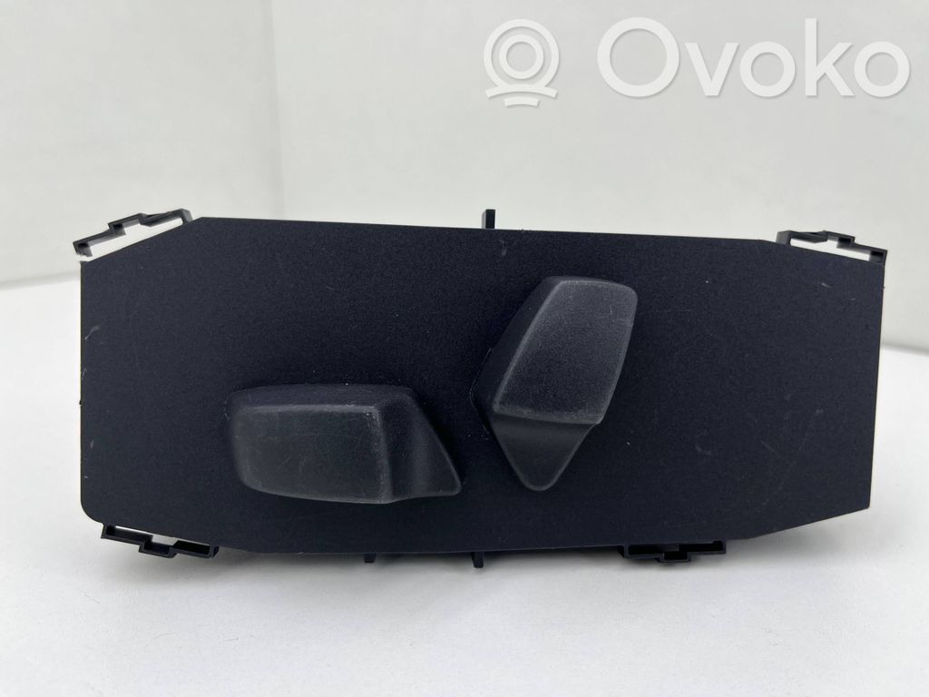 Seat control switch   6936981