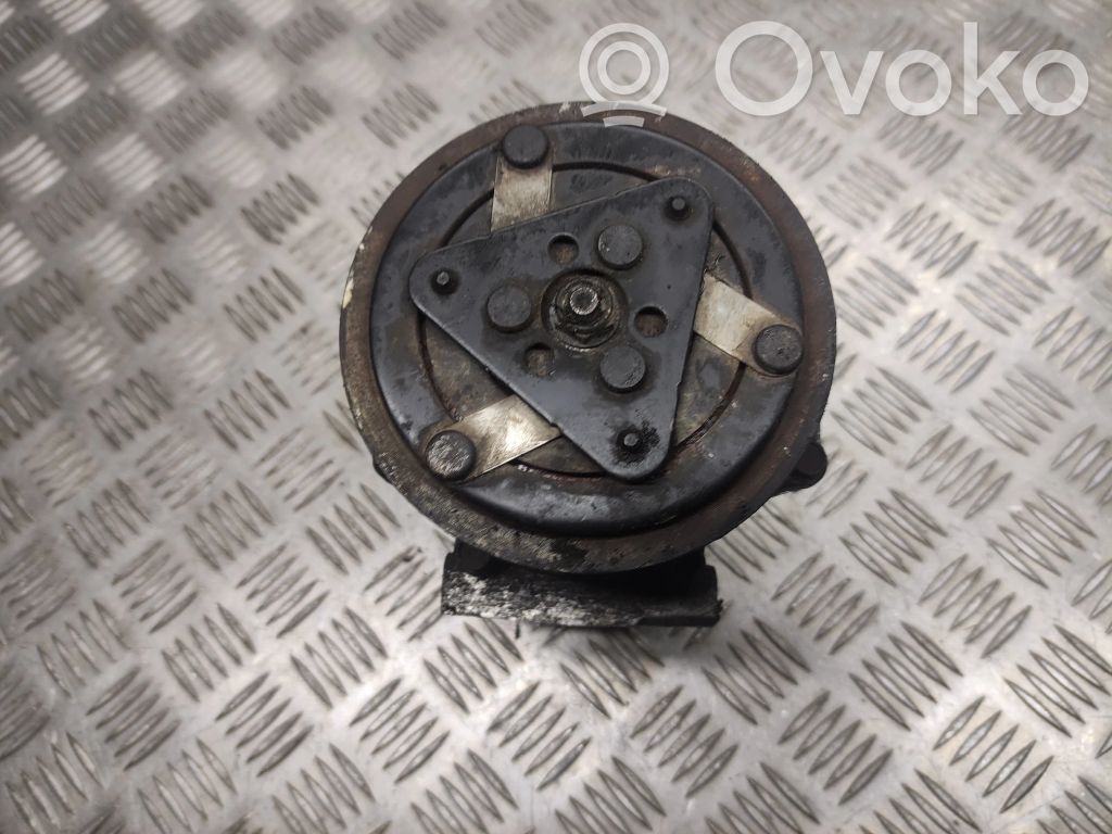 Ford Focus C-MAX Air conditioning (A/C) compressor (pump) 