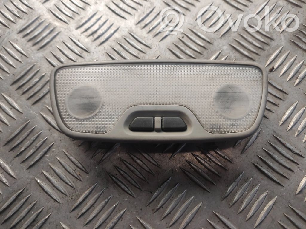 Luz del asiento trasero   9178936