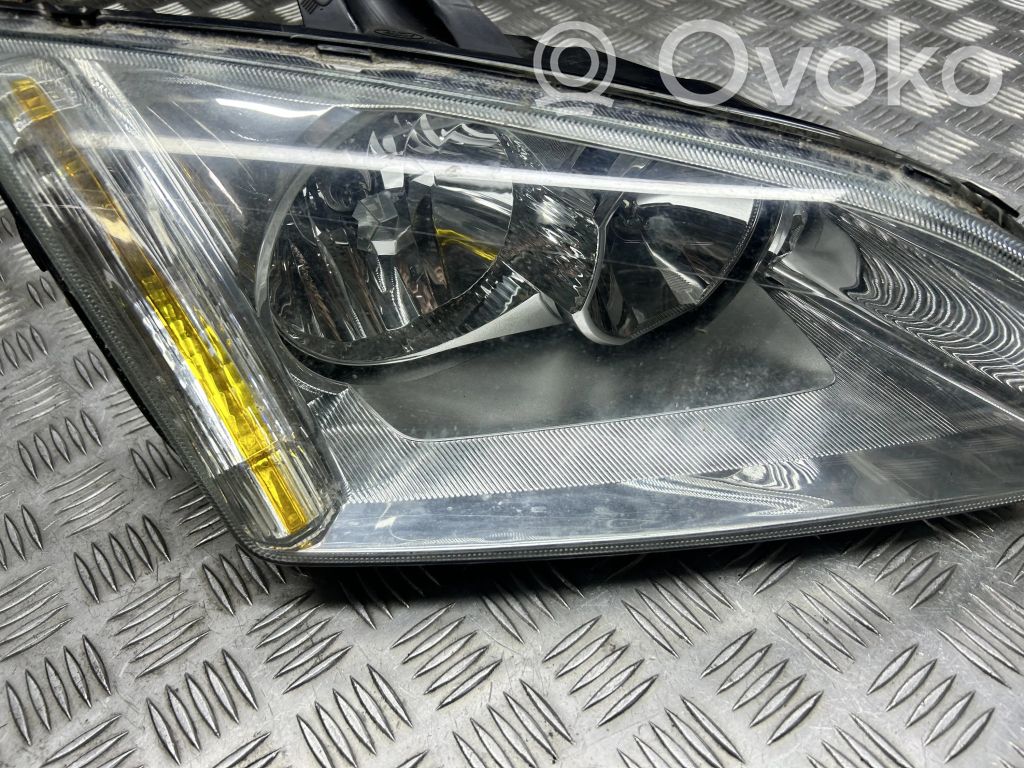 Ford Focus Headlight/headlamp 
