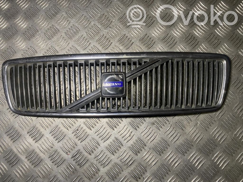 Volvo V70 Etusäleikkö 