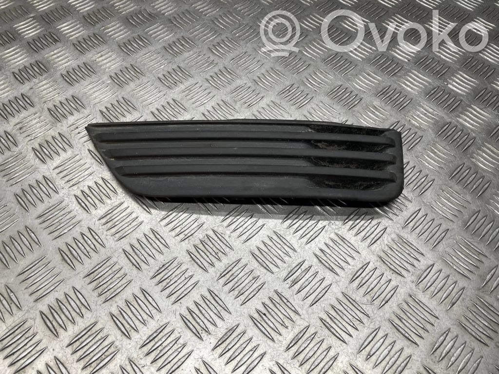 Ford Focus Front bumper lower grill 