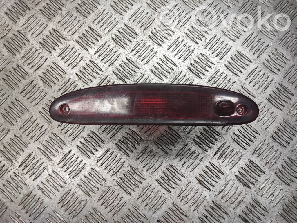 Chrysler Voyager Third/center stoplight 