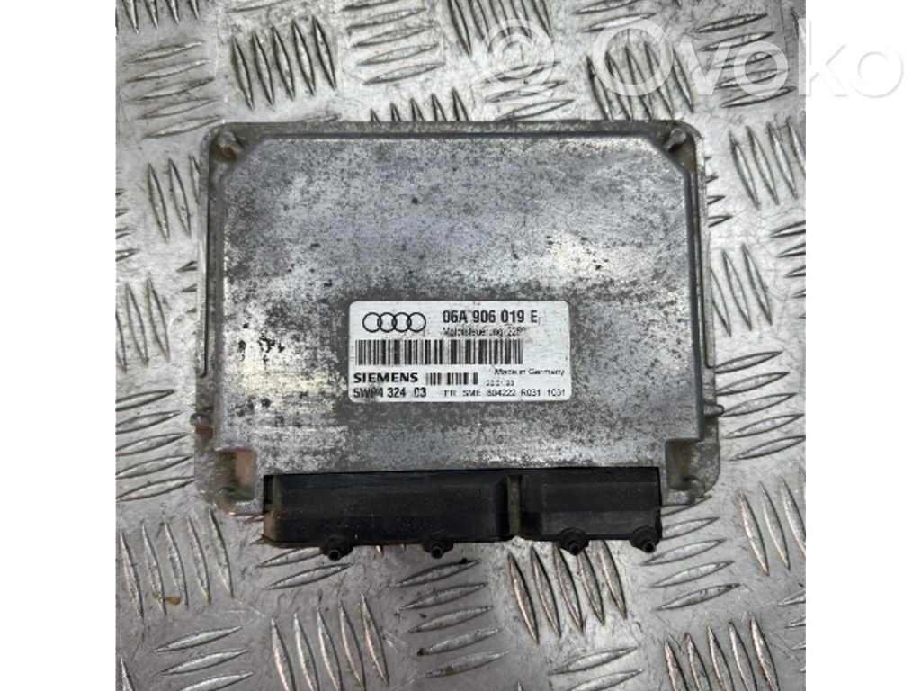 Volkswagen Golf IV Engine control unit/module 