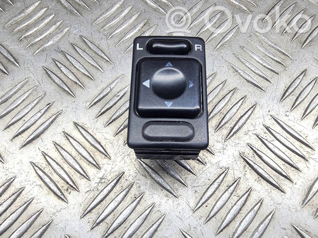 Subaru Forester SF Wing mirror switch 