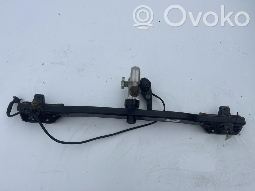 BMW 5 E60 E61 Āķa komplekts 